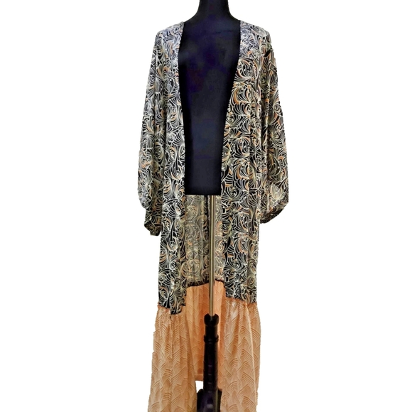 Anthropologie Elegant Black & Tan Patterned Women's Kaftan-Size M/L - Picture 5 of 17